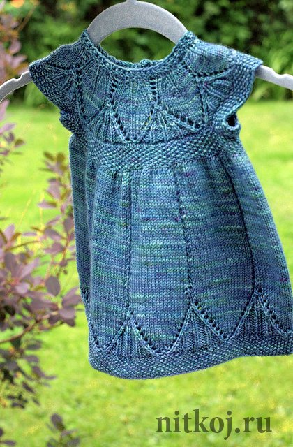 Вязаное платье 1 год
