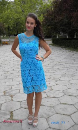 Голубое платье крючком